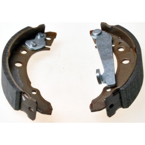 DENCKERMANN B120087 Juego de zapatas de frenos trasero para Polo Golf Jetta Passat 80