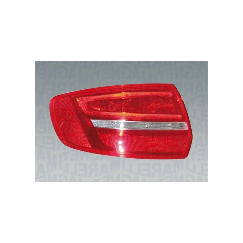 Feu Arrière Gauche pour Audi A3 II Sportback (2009-2012) - MAGNETI MARELLI 714021930702