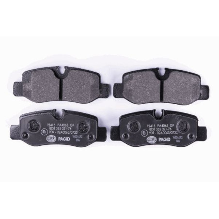 HELLA 8DB 355 021-761 Brzdové platničky Zadné pre