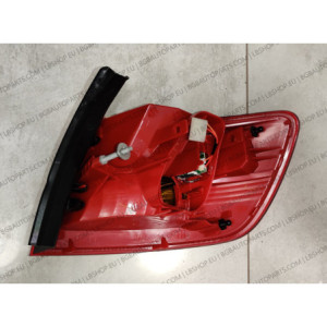 DEPO 446-1905L-UE Zadné svetlo ľavé pre Audi A6 C6 Allroad Avant (2004-2008)