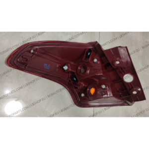 Feu Arrière Droite pour Toyota RAV4 (2013-2015) - TYC 11-12633-01-2