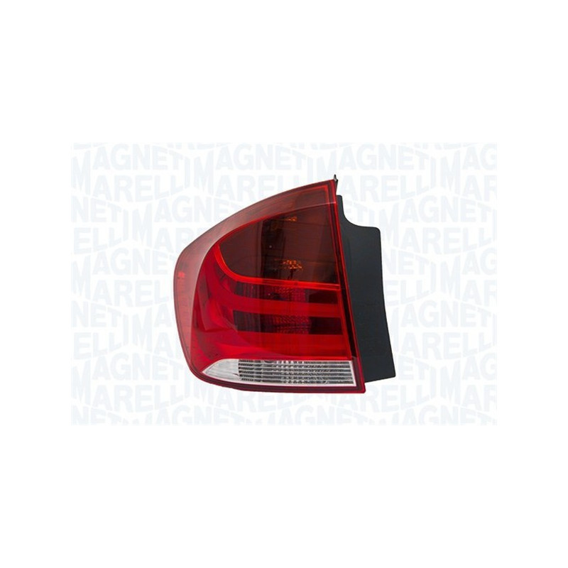 Rückleuchte  - MAGNETI MARELLI 715104137000