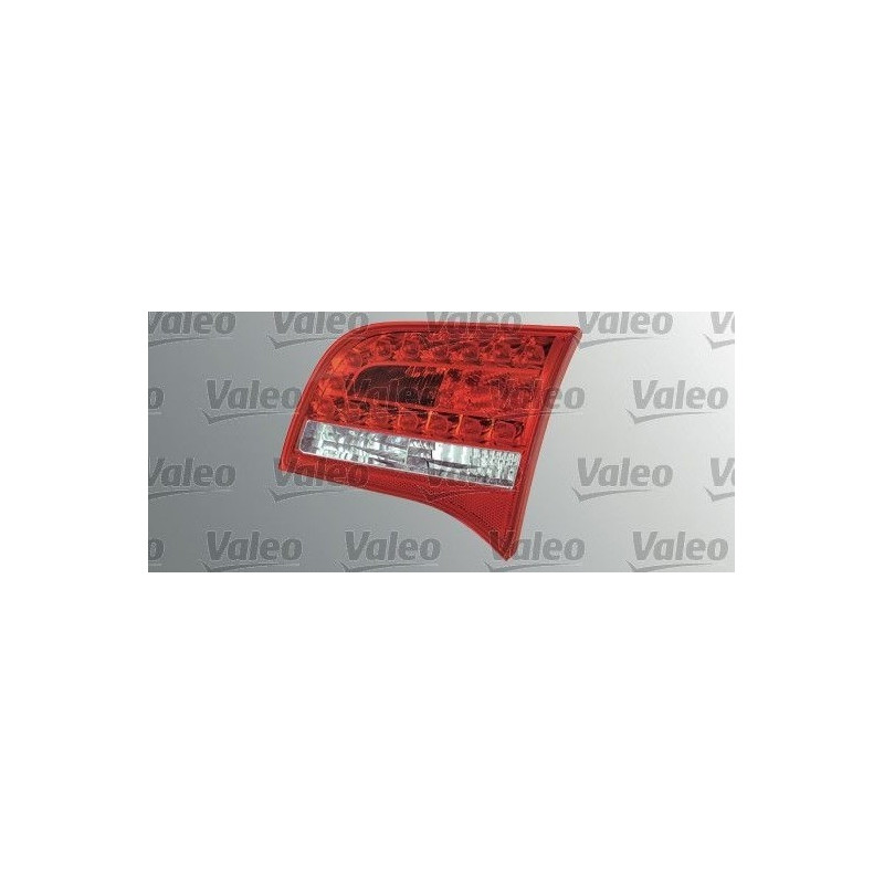 Lampa Tylna Wewnętrzna Prawa dla Audi A6 C6 Allroad Avant (2008-2011) VALEO 043849