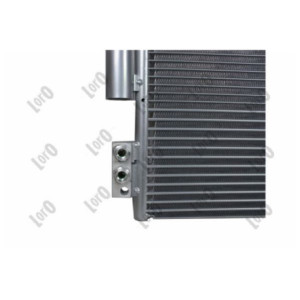 Loro 023-016-0012 Condensador de aire acondicionado para JEEP