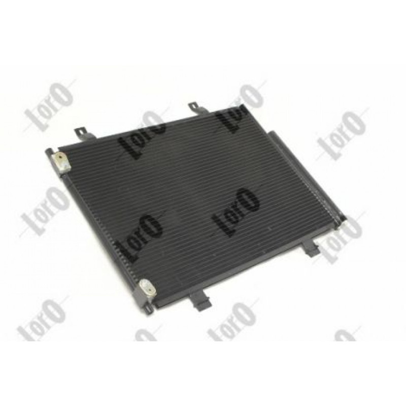 Loro 050-016-0004 Condensador de aire acondicionado para SUZUKI