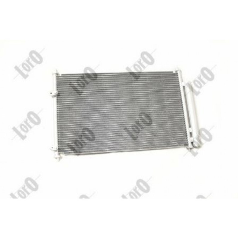 Loro 051-016-0034 Condensatore climatizzatore per TOYOTA