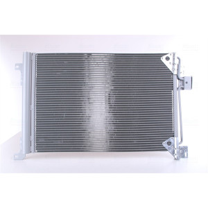 NISSENS 94713 Condensador de aire acondicionado