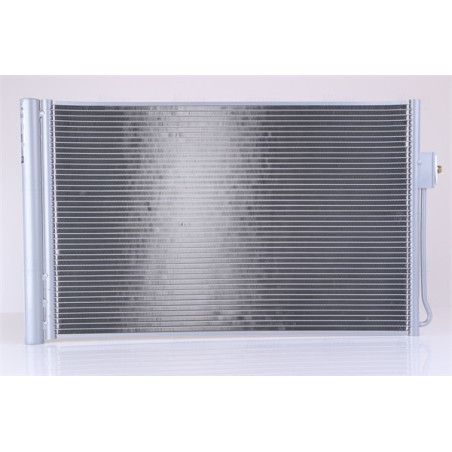 NISSENS 940364 Condensador de aire acondicionado