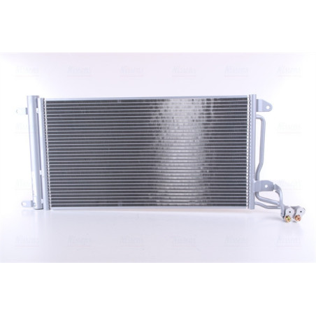 NISSENS 940093 Condensador de aire acondicionado