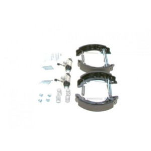 BOSCH 0 204 114 590 Juego de zapatas de frenos para