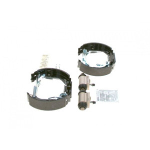 BOSCH 0 204 114 607 Brake Shoe Set for