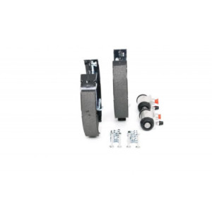BOSCH 0 204 114 616 Kit ganasce freno per
