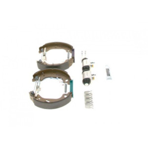 BOSCH 0 204 114 617 Kit ganasce freno per