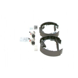BOSCH 0 204 114 630 Kit ganasce freno per
