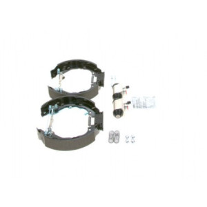 BOSCH 0 204 114 686 Kit ganasce freno per