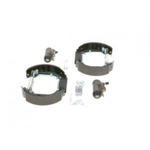 BOSCH 0 204 114 013 Kit ganasce freno per