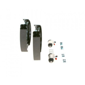 BOSCH 0 204 114 701 Jeu de mâchoires de frein pour